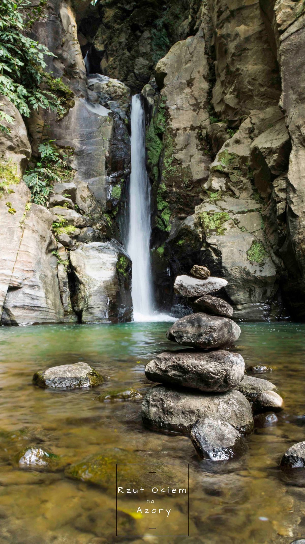 [azory – szlaki] Cisza, spokój, wodospad i gorące źródła